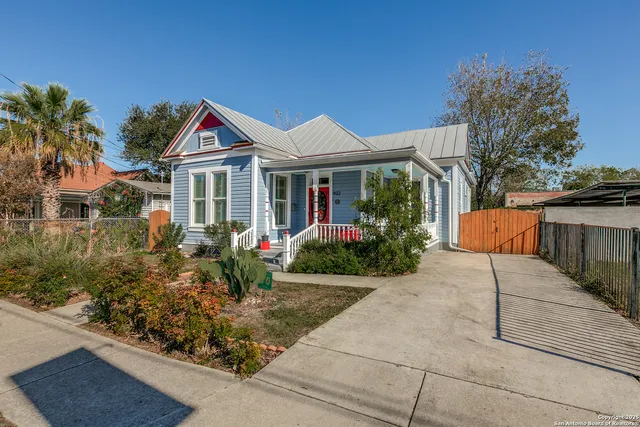 $439,000 | 922 North Pine Street, San Antonio, TX 78202