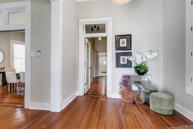 $439,000 | 922 North Pine Street, San Antonio, TX 78202