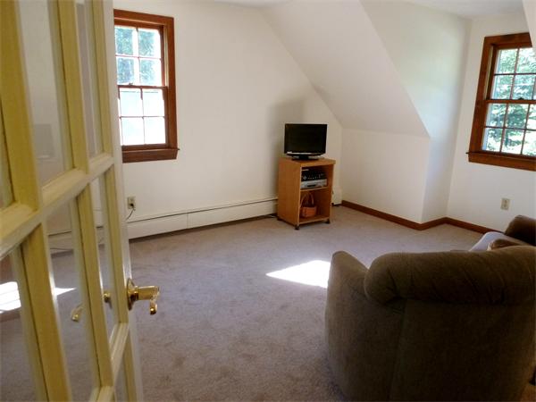 186 New Estate Road Littleton, MA 01460 - Photo 10 of 22 Gallery Image 10