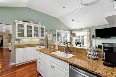 $724,900 | 16 Butten Mews, Unit 16, Plymouth, MA 02360