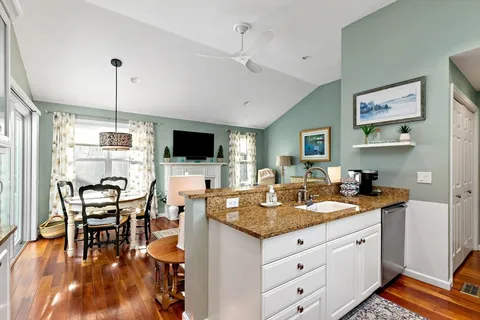 $724,900 | 16 Butten Mews, Unit 16, Plymouth, MA 02360