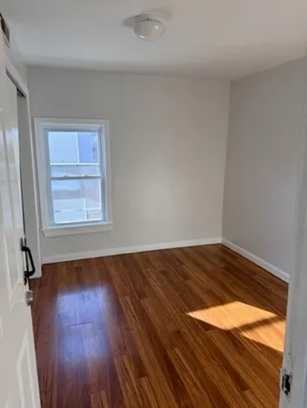 $2,800 | 2 West 10th Street, Unit 2, Lowell, MA 01850