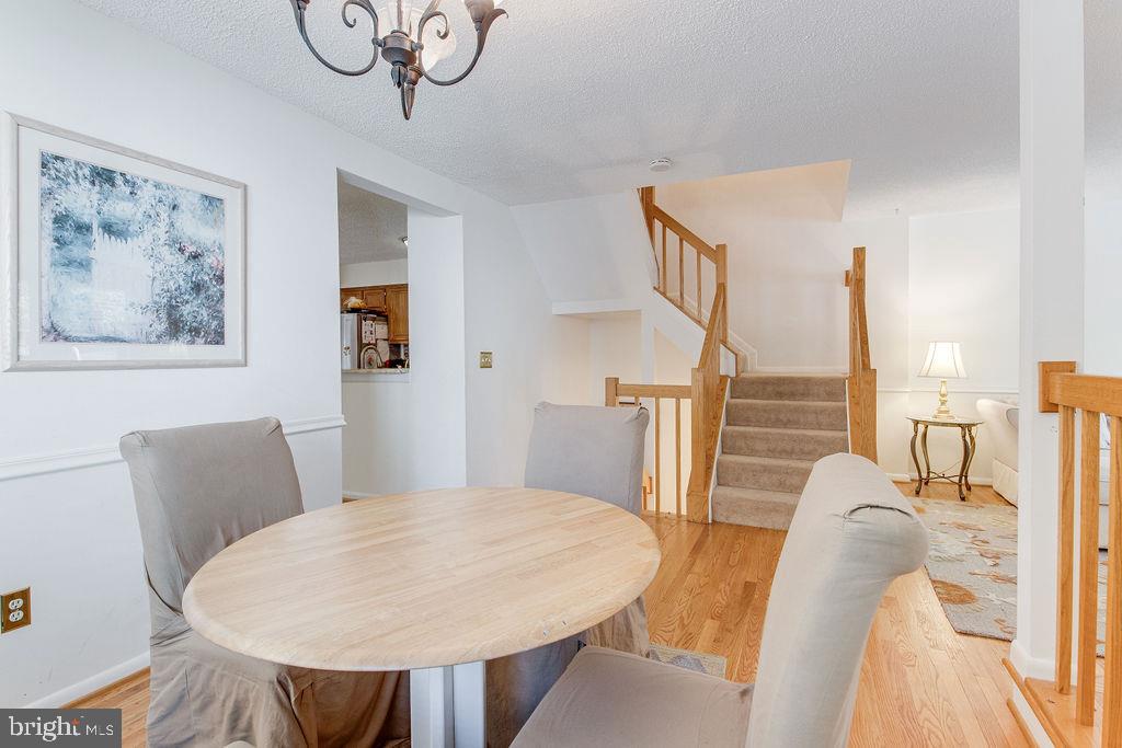 1421 Newport Spring Court Reston, VA 20194 - Photo 12 of 32 Gallery Image 12