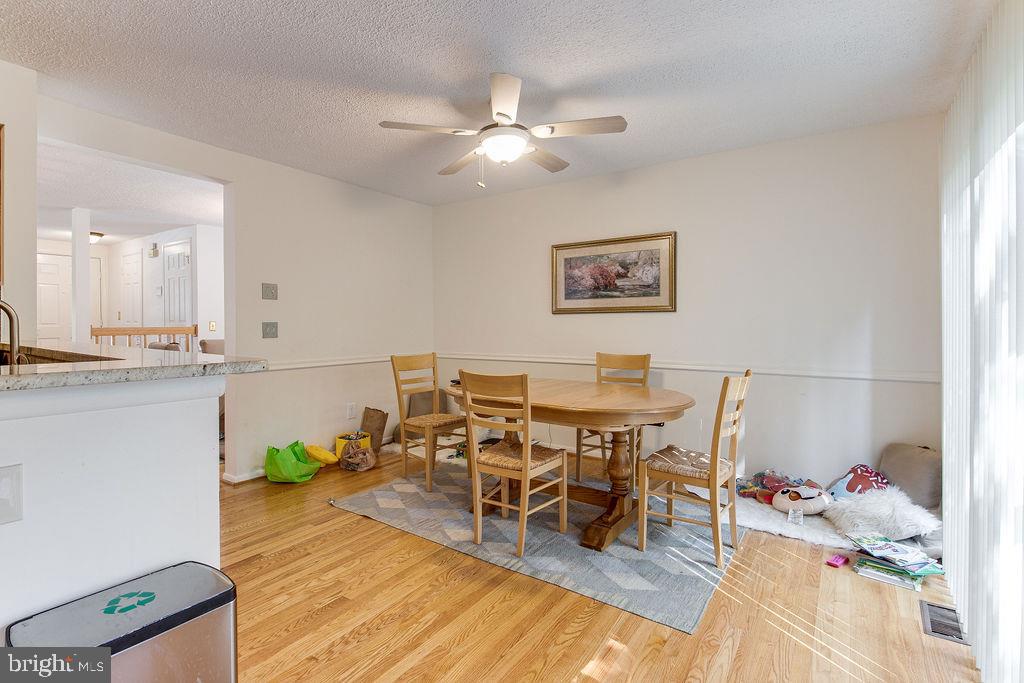 1421 Newport Spring Court Reston, VA 20194 - Photo 16 of 32 Gallery Image 16
