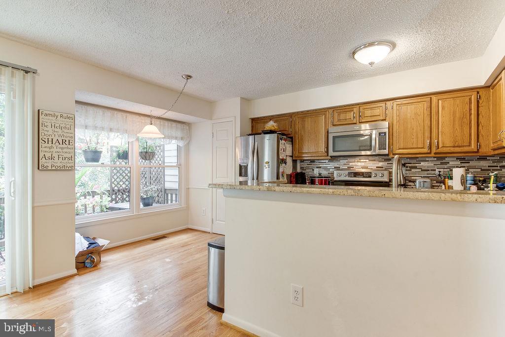 1421 Newport Spring Court Reston, VA 20194 - Photo 18 of 32 Gallery Image 18