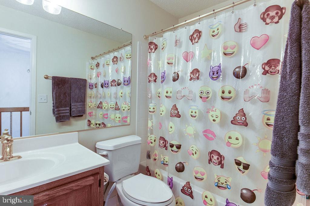 1421 Newport Spring Court Reston, VA 20194 - Photo 24 of 32 Gallery Image 24