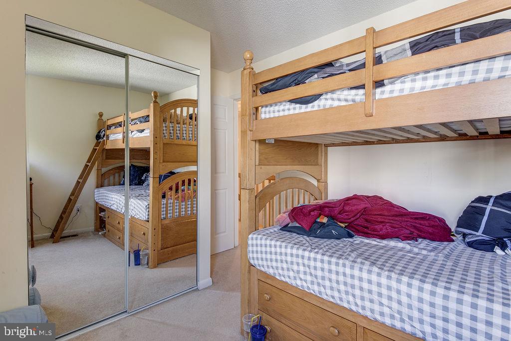 1421 Newport Spring Court Reston, VA 20194 - Photo 25 of 32 Gallery Image 25