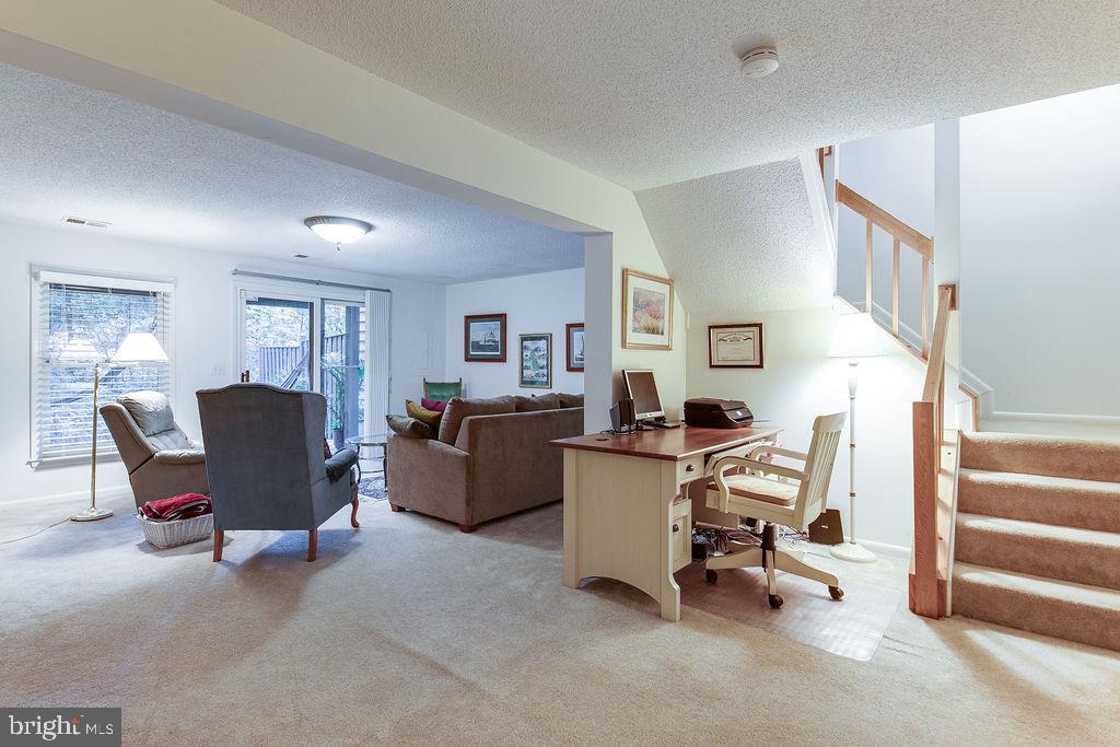 1421 Newport Spring Court Reston, VA 20194 - Photo 28 of 32 Gallery Image 28