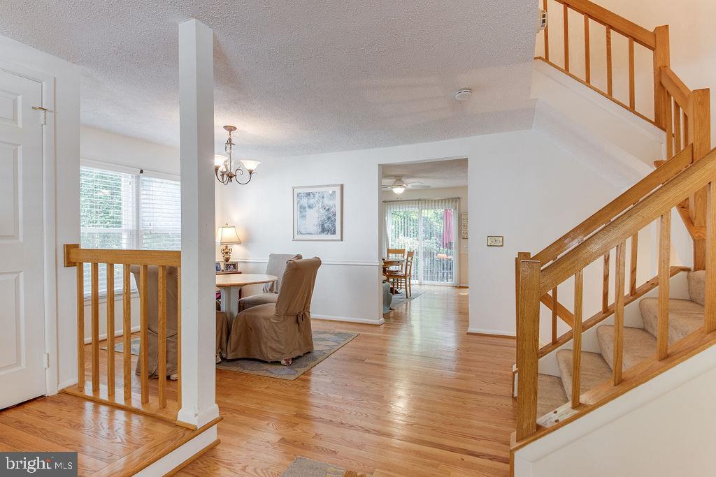 1421 Newport Spring Court Reston, VA 20194 - Photo 10 of 32 Gallery Image 10