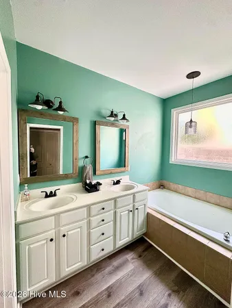 $2,600 | 425 North Belvedere Drive, Hampstead, NC 28443