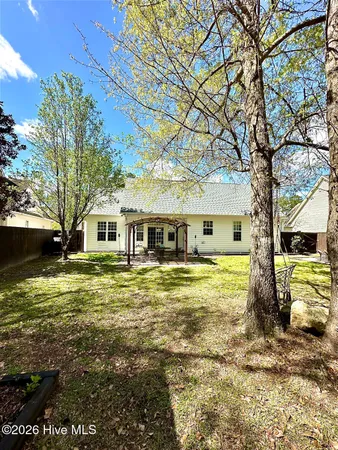 $2,600 | 425 North Belvedere Drive, Hampstead, NC 28443