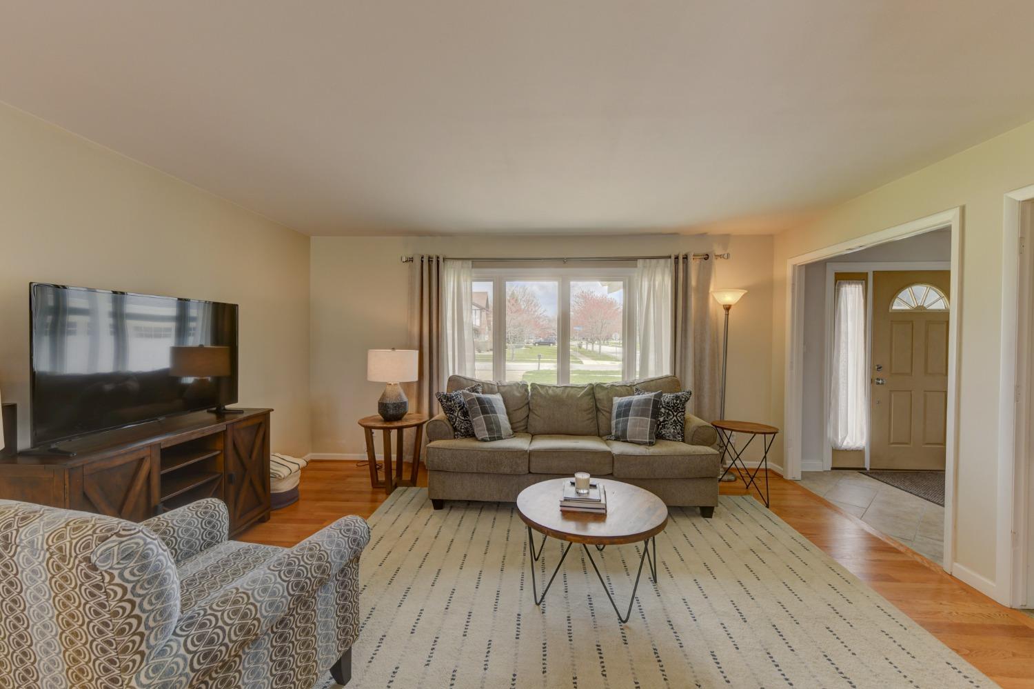 9908 Redbud Road Munster, IN 46321 - Photo 5 of 31 1500x999