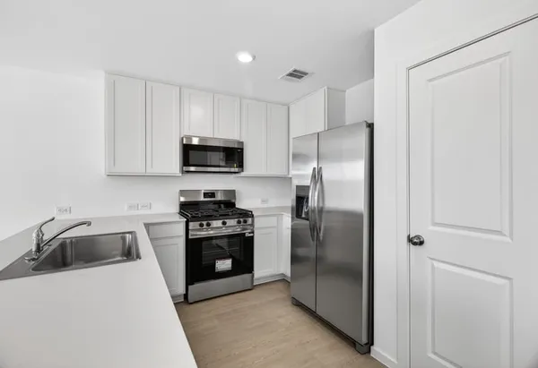 $1,900 | 914 Pertuso Lane, Huffman, TX 77336