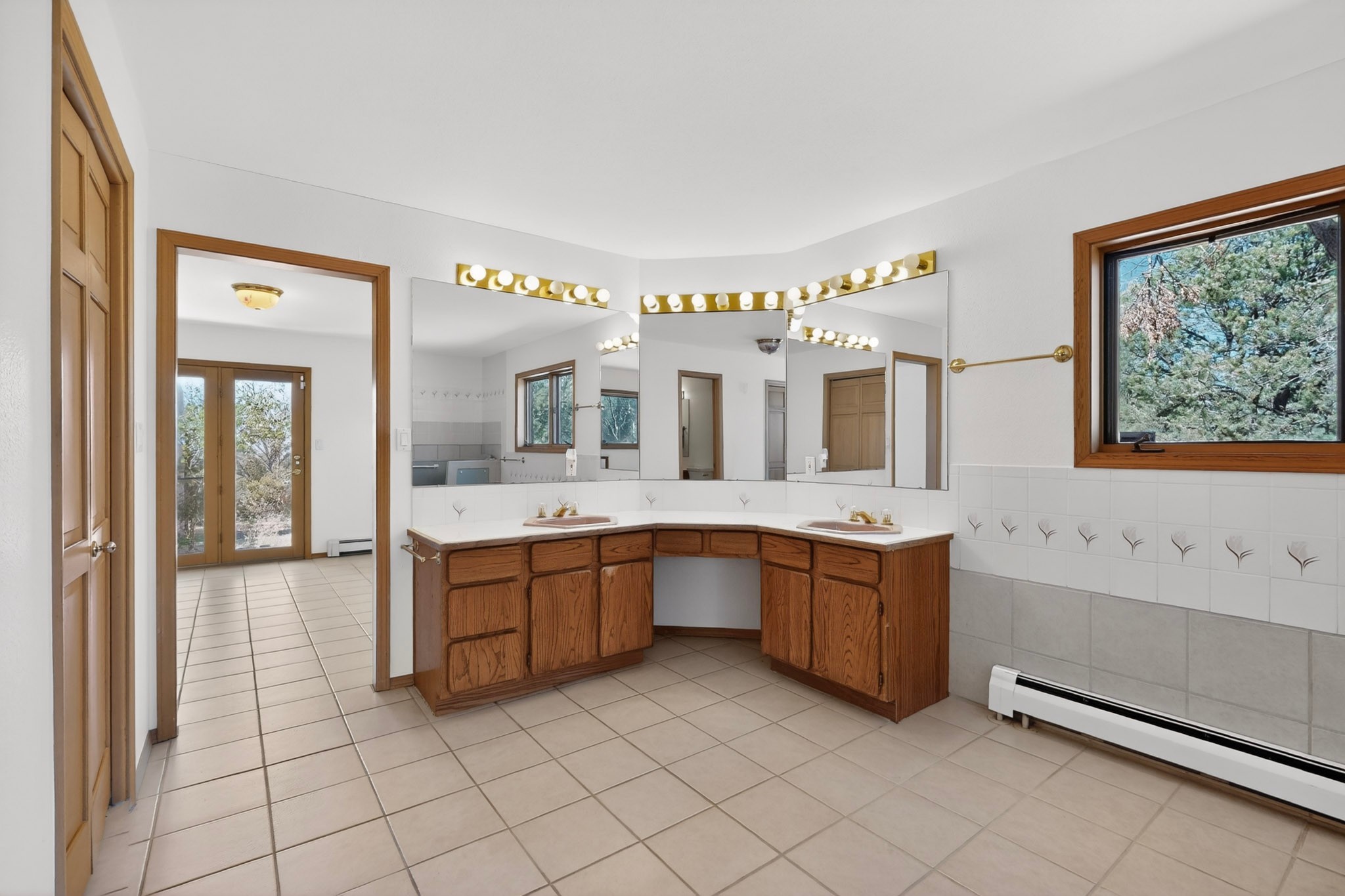 2 Toltec Road Santa Fe, NM 87505 - Photo 24 of 49 Primary Bath