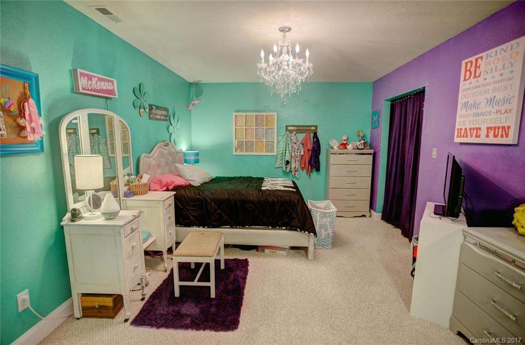 274 Morgan Road Candler, NC 28715 - Photo 11 of 15 Gallery Image 11