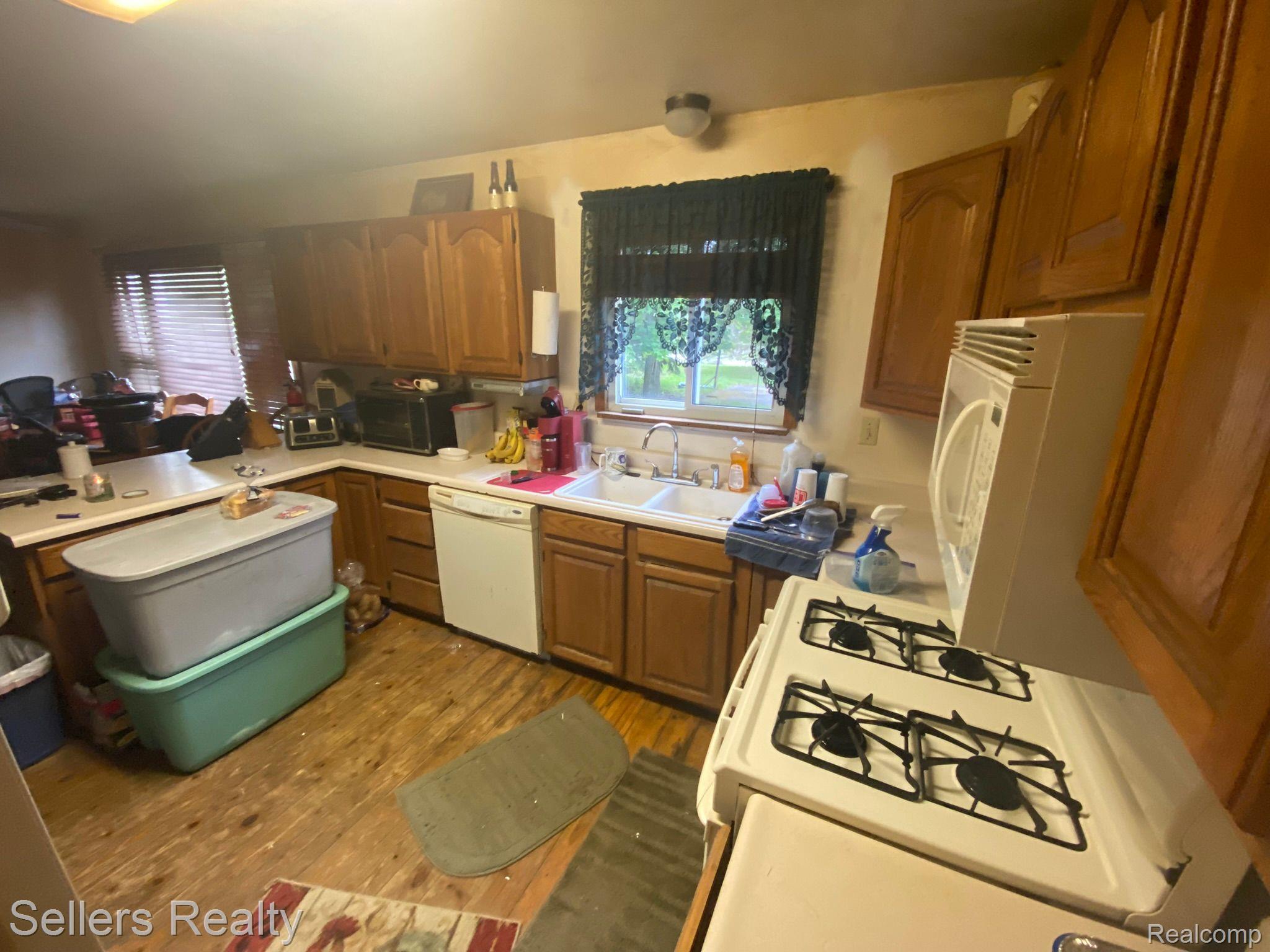 7339 Burpee Road Grand Blanc, MI 48439 - Photo 2 of 19 Gallery Image 2