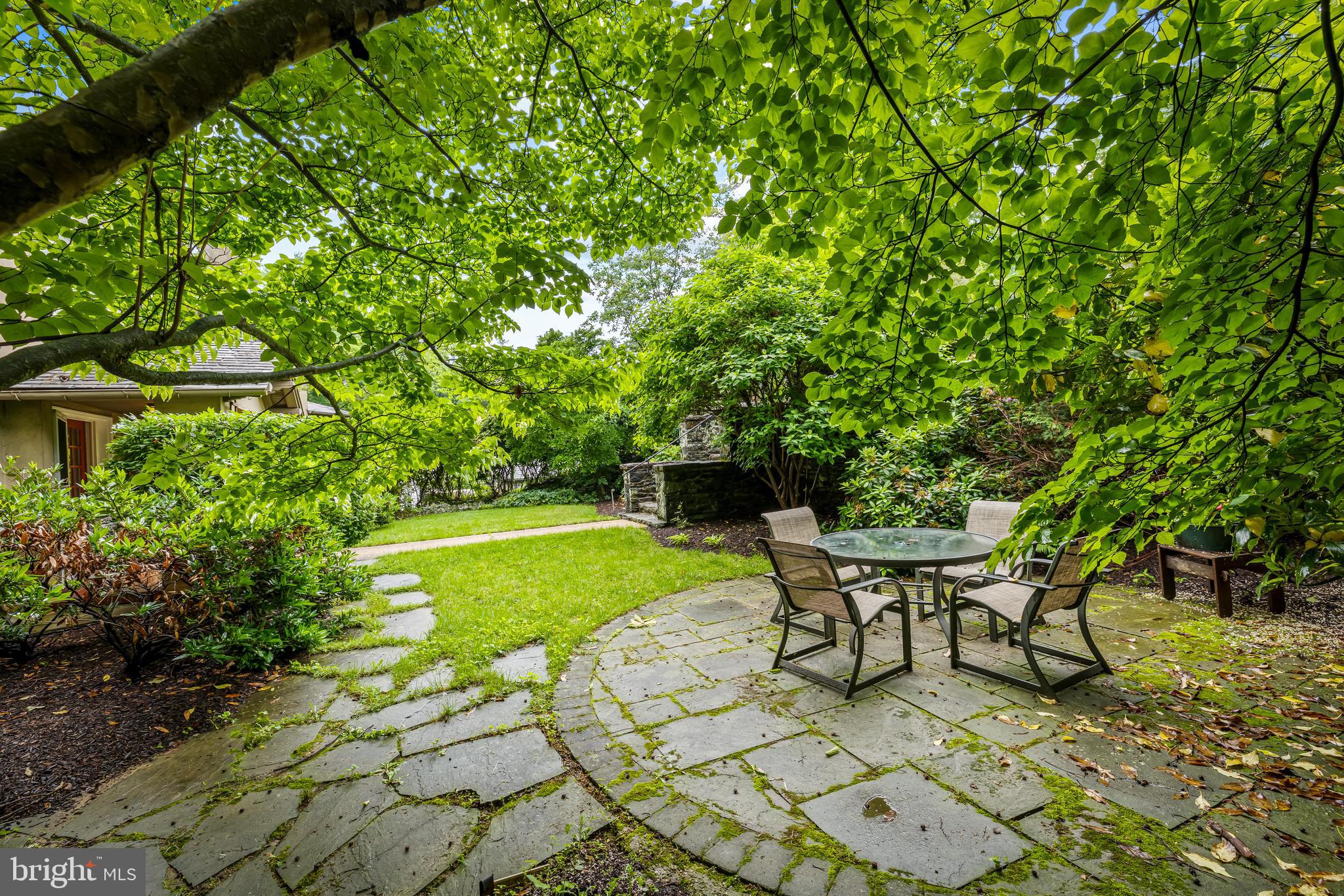 222 Longwood Road Baltimore, MD 21210 - Photo 3 of 64