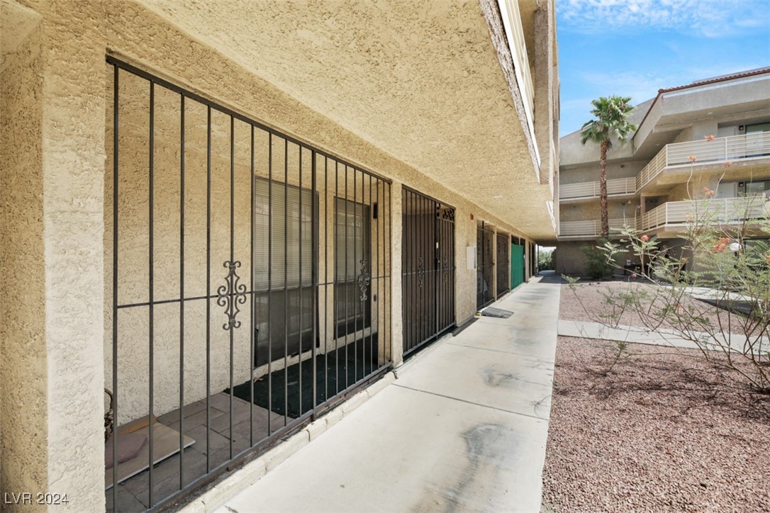 2221 West Bonanza Road, Unit 10 Las Vegas, NV 89106 - Photo 4 of 12