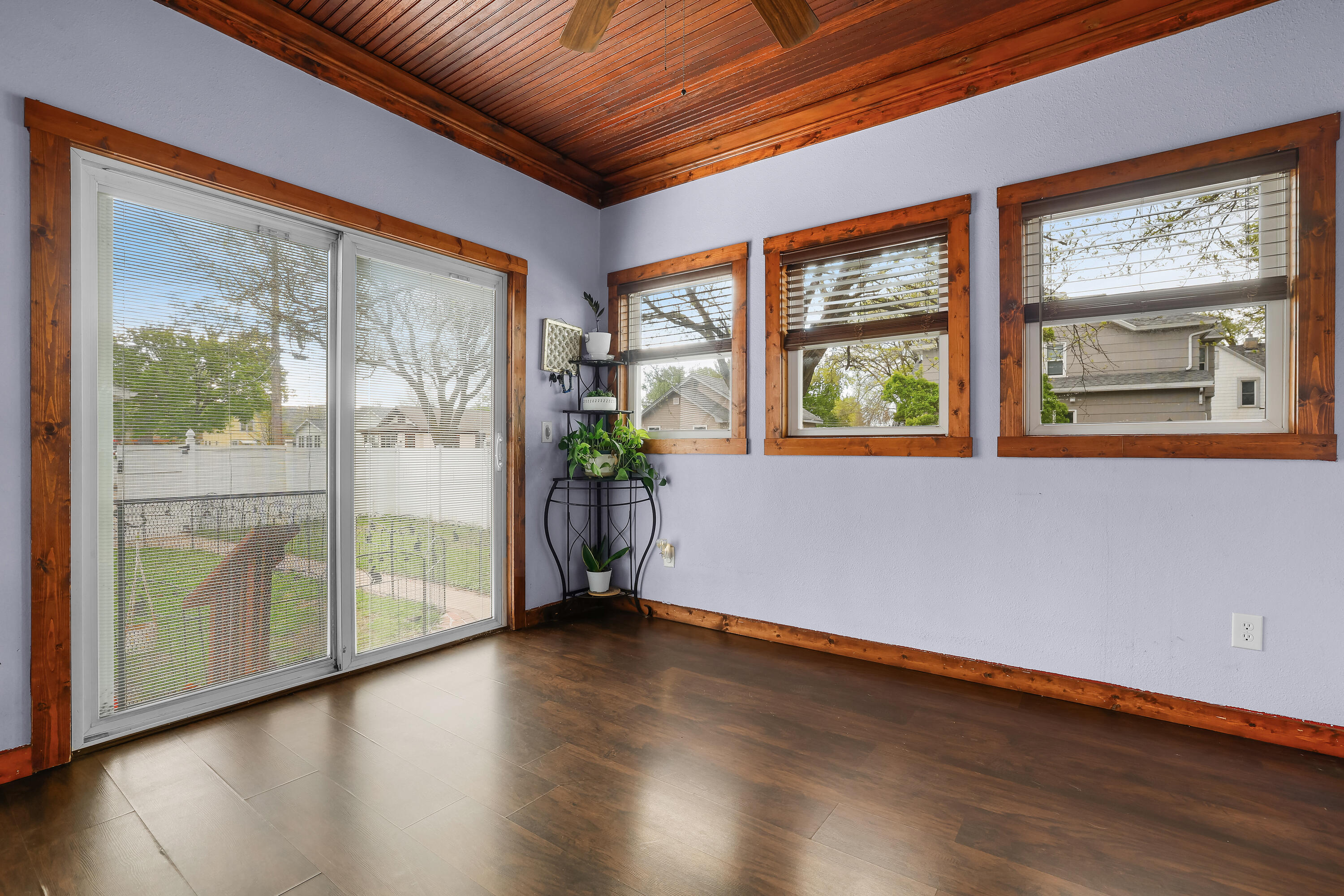 1402 George Street La Crosse, WI 54603 - Photo 11 of 20 Sunroom