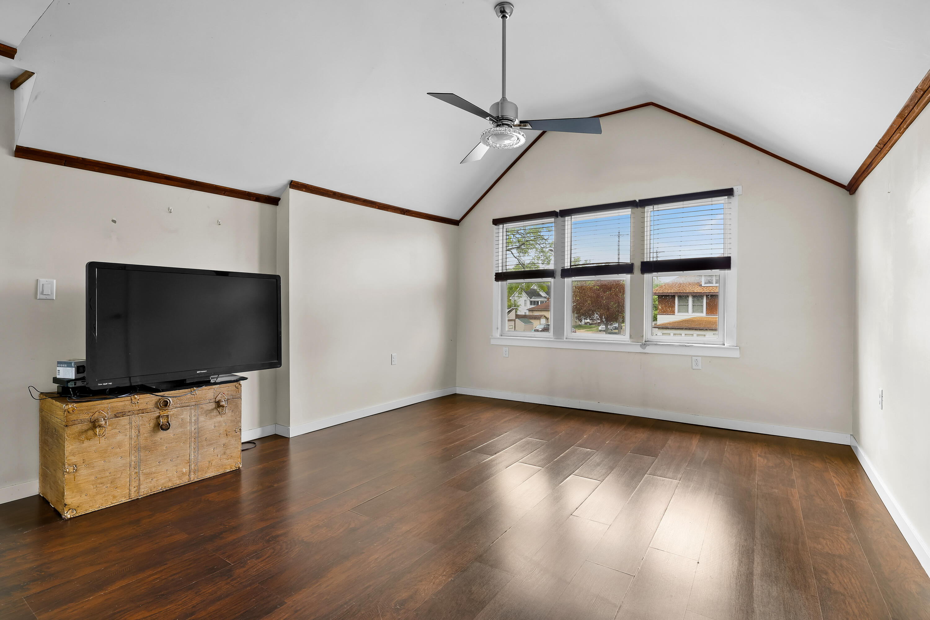 1402 George Street La Crosse, WI 54603 - Photo 15 of 20 Primary
