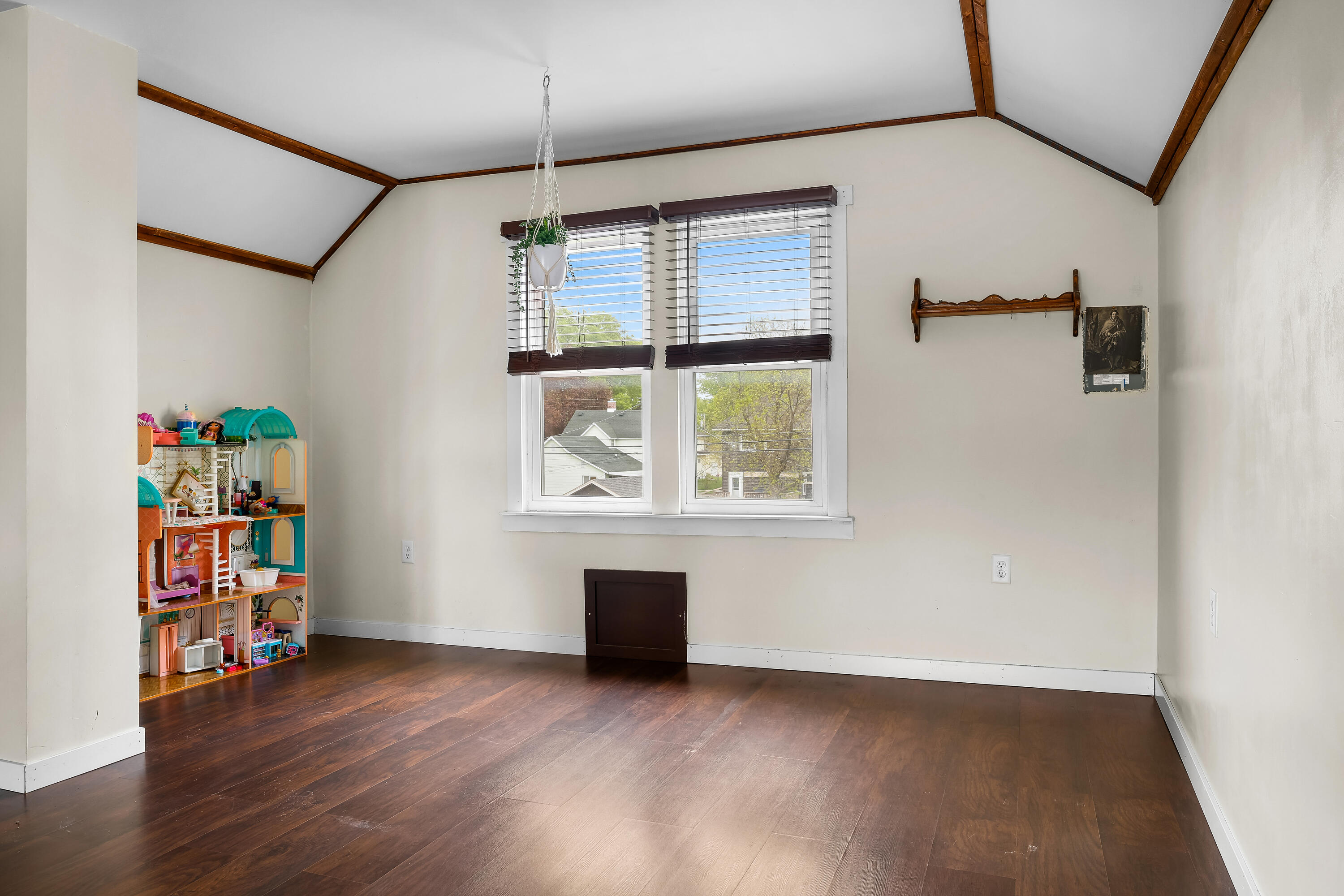 1402 George Street La Crosse, WI 54603 - Photo 16 of 20 Primary