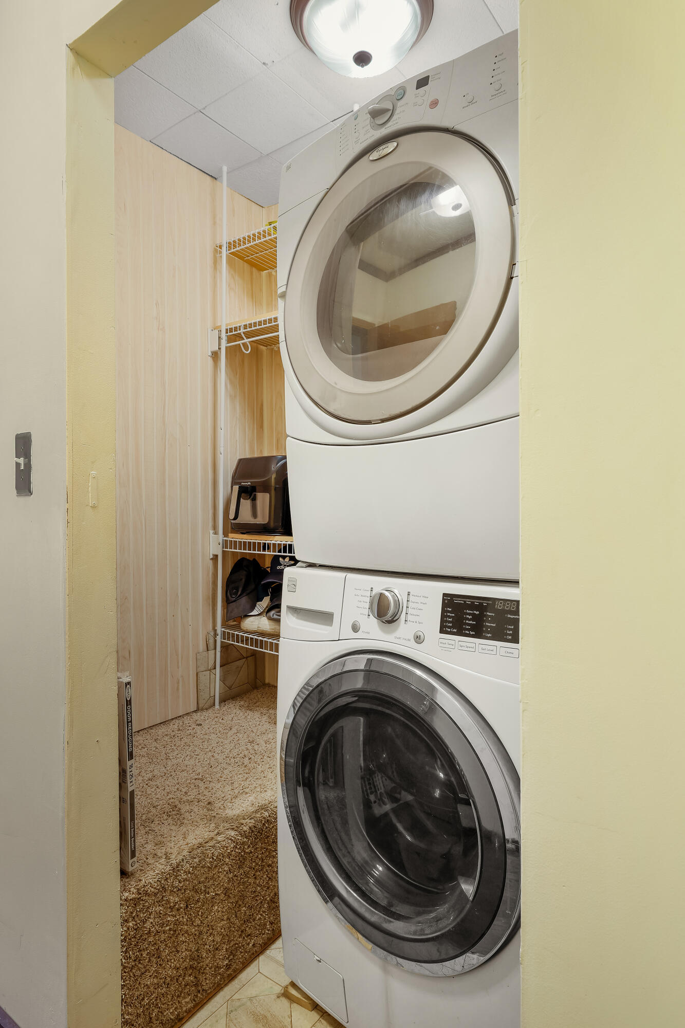 1402 George Street La Crosse, WI 54603 - Photo 18 of 20 Laundry