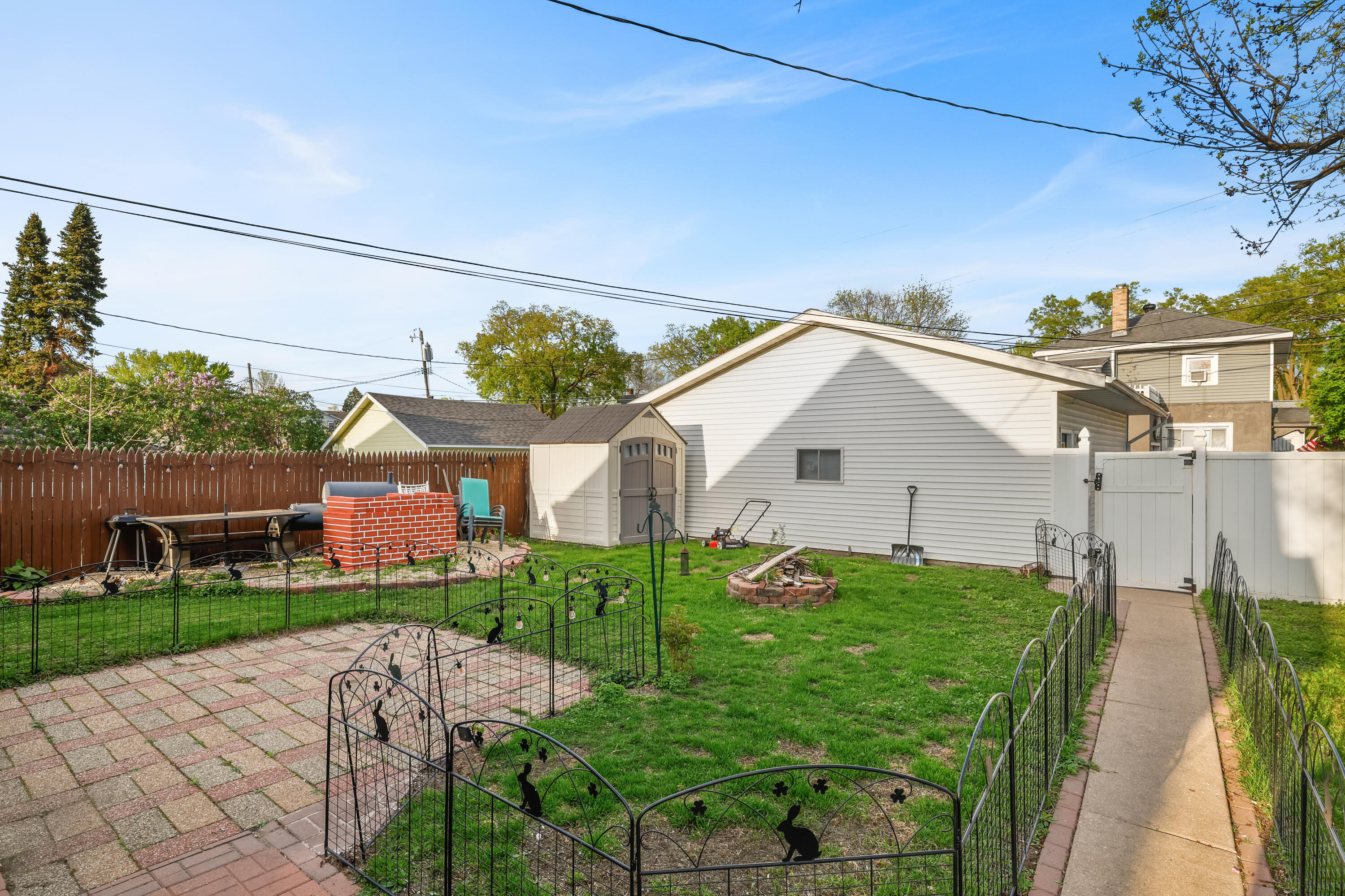 1402 George Street La Crosse, WI 54603 - Photo 2 of 20 Backyard
