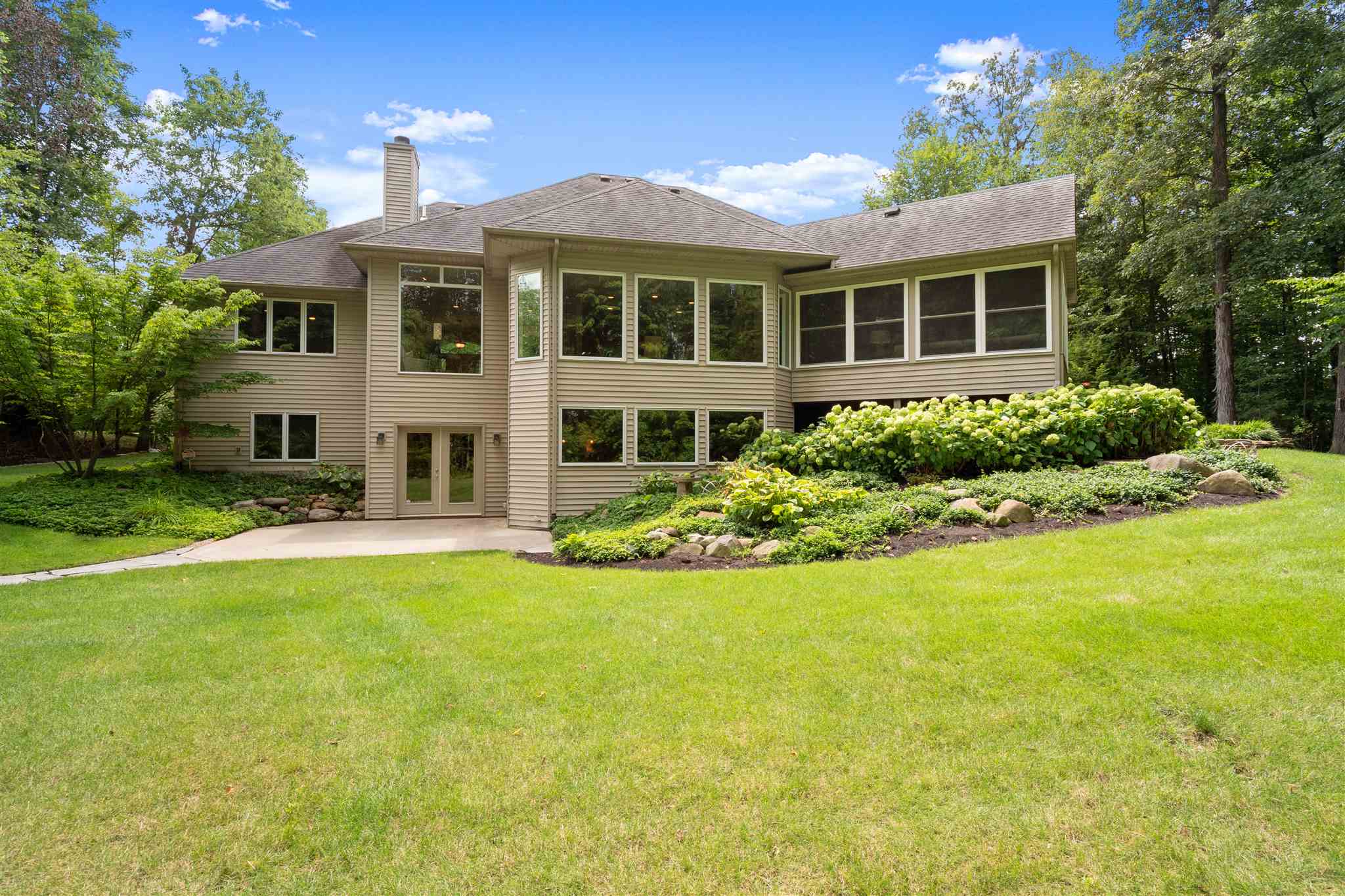 7930 Inverness Lakes Trail Fort Wayne, IN 46804 - Photo 4 of 36 Gallery Image 4