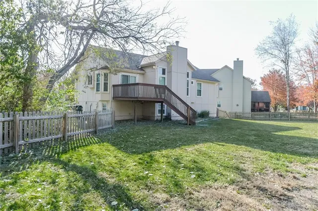 $2,360 | 4050 Southwest La Harve Drive, Lee's Summit, MO 64082