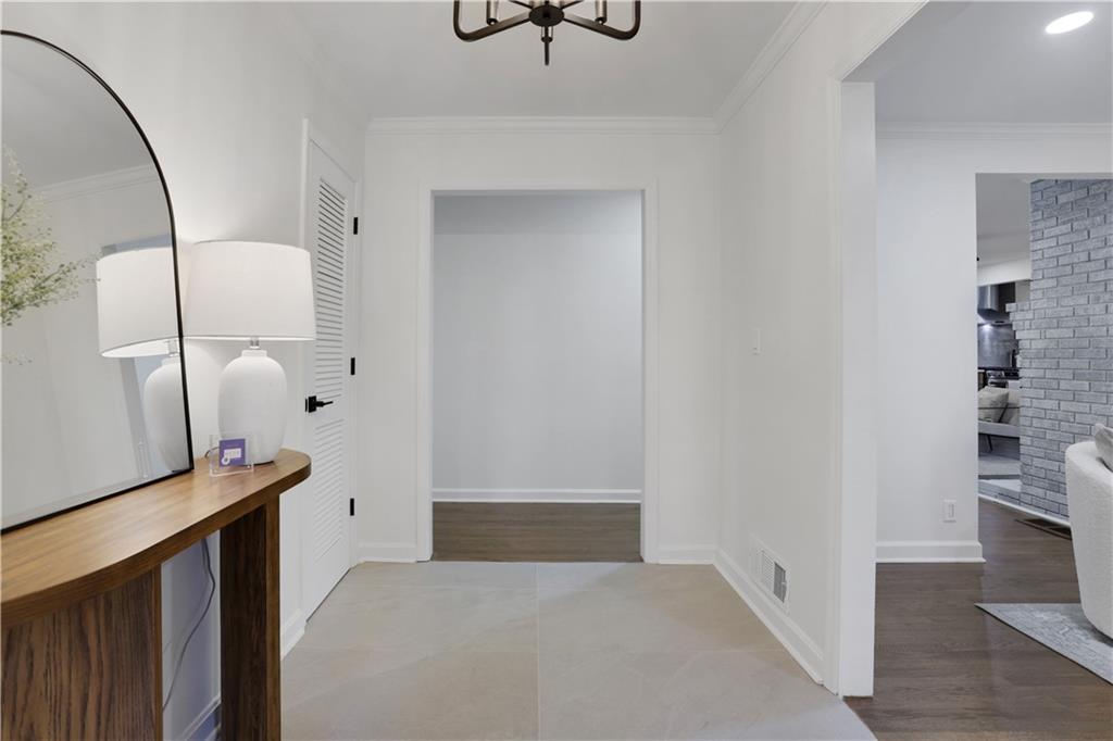 681 Hampton Place Southwest Marietta, GA 30064 - Photo 15 of 73