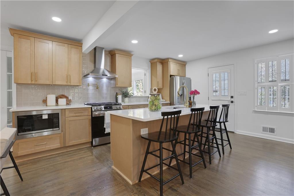 681 Hampton Place Southwest Marietta, GA 30064 - Photo 3 of 73