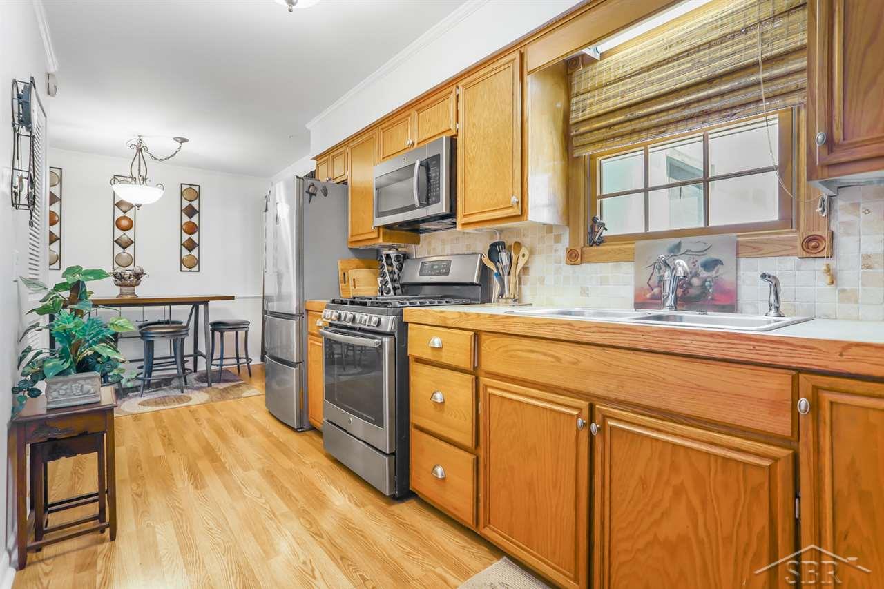 1414 Midland Road Saginaw, MI 48638 - Photo 10 of 21 All appliances are newer