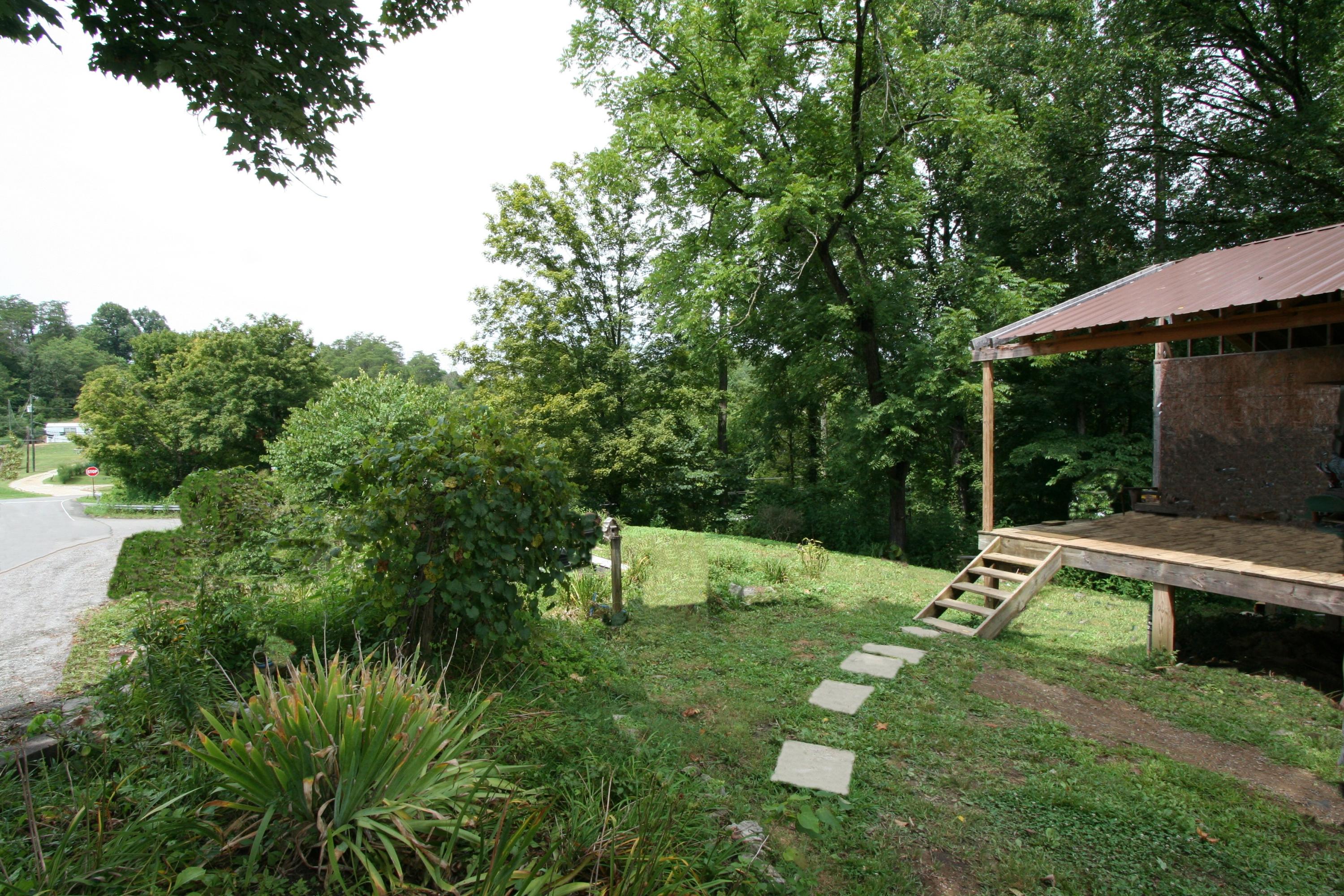 205 Wolfe Road Luttrell, TN 37779 - Photo 3 of 40 Real Estate...205 Wolfe Rd (4)