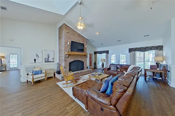$869,900 | 2114 Mill Creek Road, Patterson, GA 31557