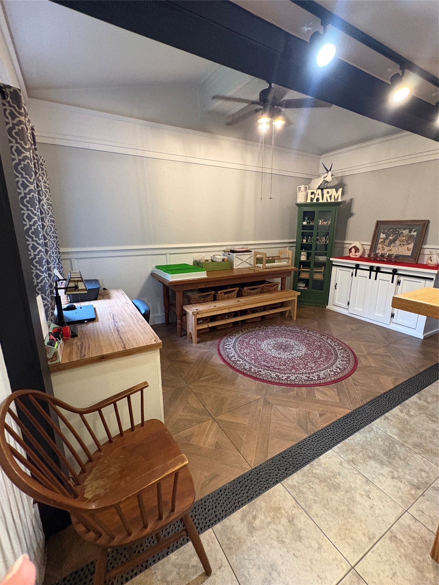 550 Dogwood Road Cleveland, TX 77328 - Photo 37 of 49 a room with furniture and a table