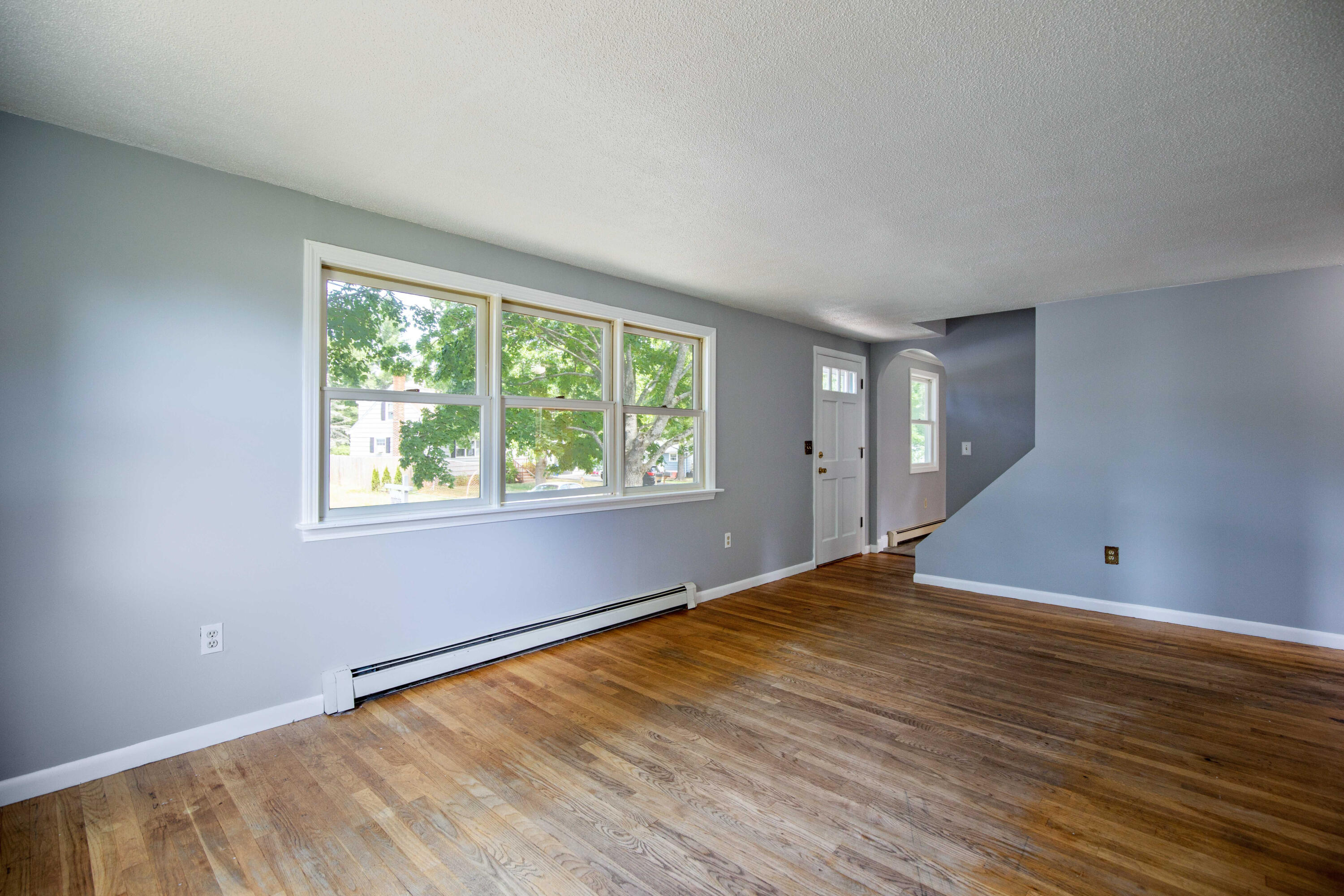 6 Pioneer Road Westbrook, ME 04092 - Photo 9 of 26 living room