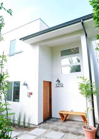 $3,150 | 1219 Alexandria Avenue, Los Angeles, CA 90029