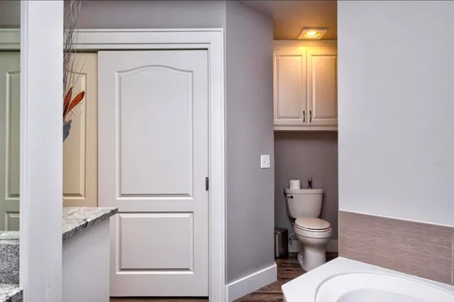 a bathroom with a toilet