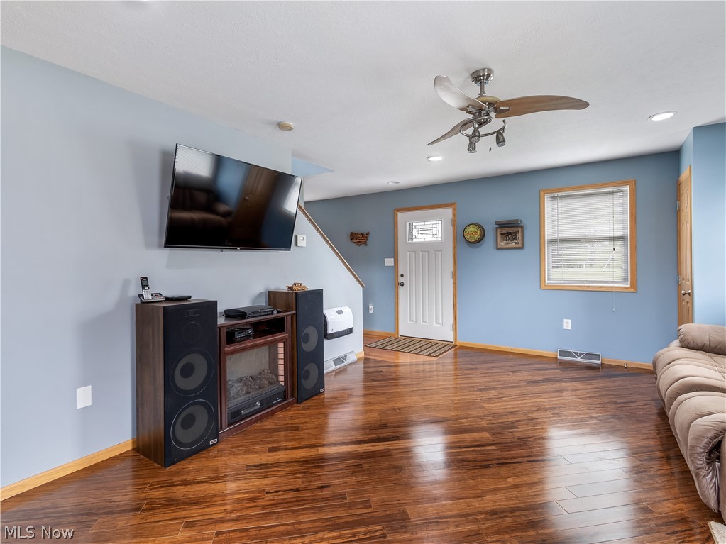 11774 Akron Road Marshallville, OH 44645 - Photo 6 of 32 Gallery Image 6