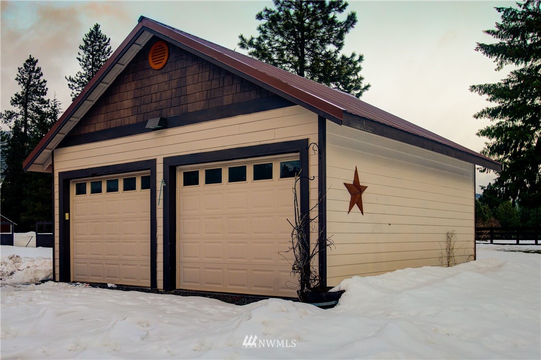 901 Old Cedars Road Cle Elum, WA 98922 - Photo 3 of 40