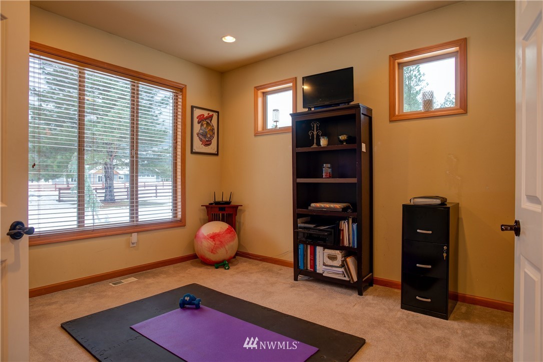 901 Old Cedars Road Cle Elum, WA 98922 - Photo 23 of 40