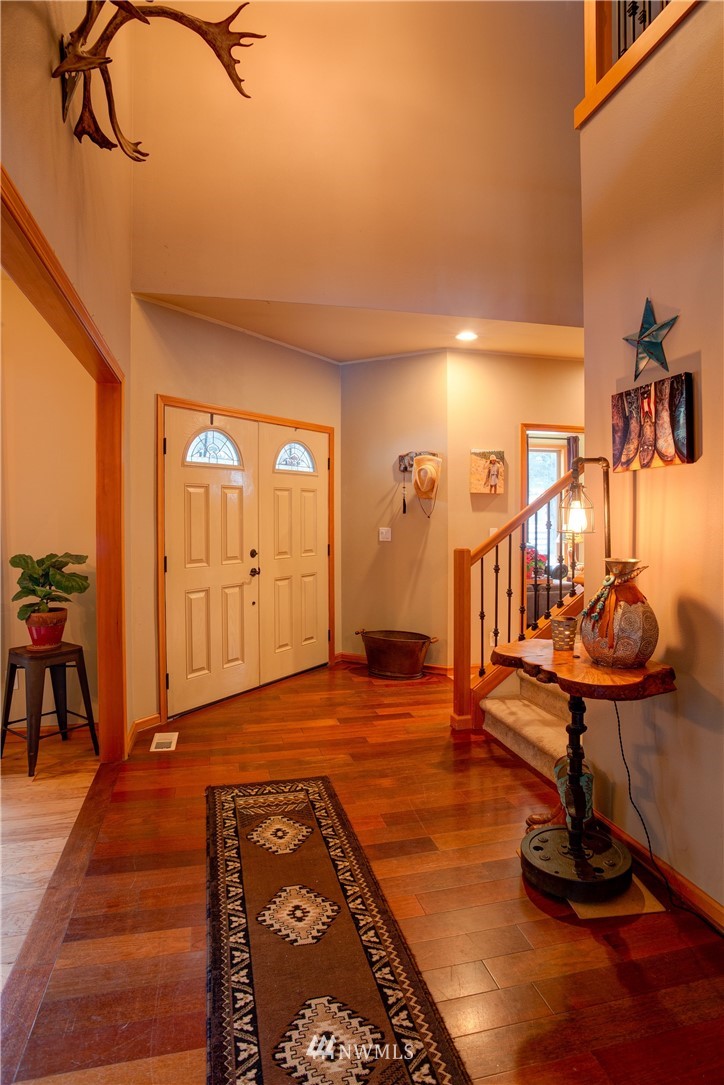 901 Old Cedars Road Cle Elum, WA 98922 - Photo 4 of 40