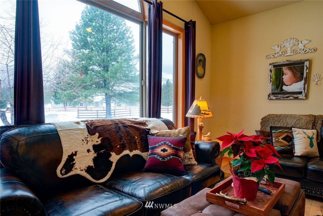 901 Old Cedars Road Cle Elum, WA 98922 - Photo 10 of 40