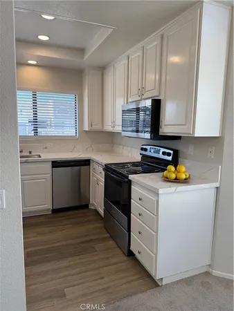 $3,095 | 49 Remington, Irvine, CA 92620