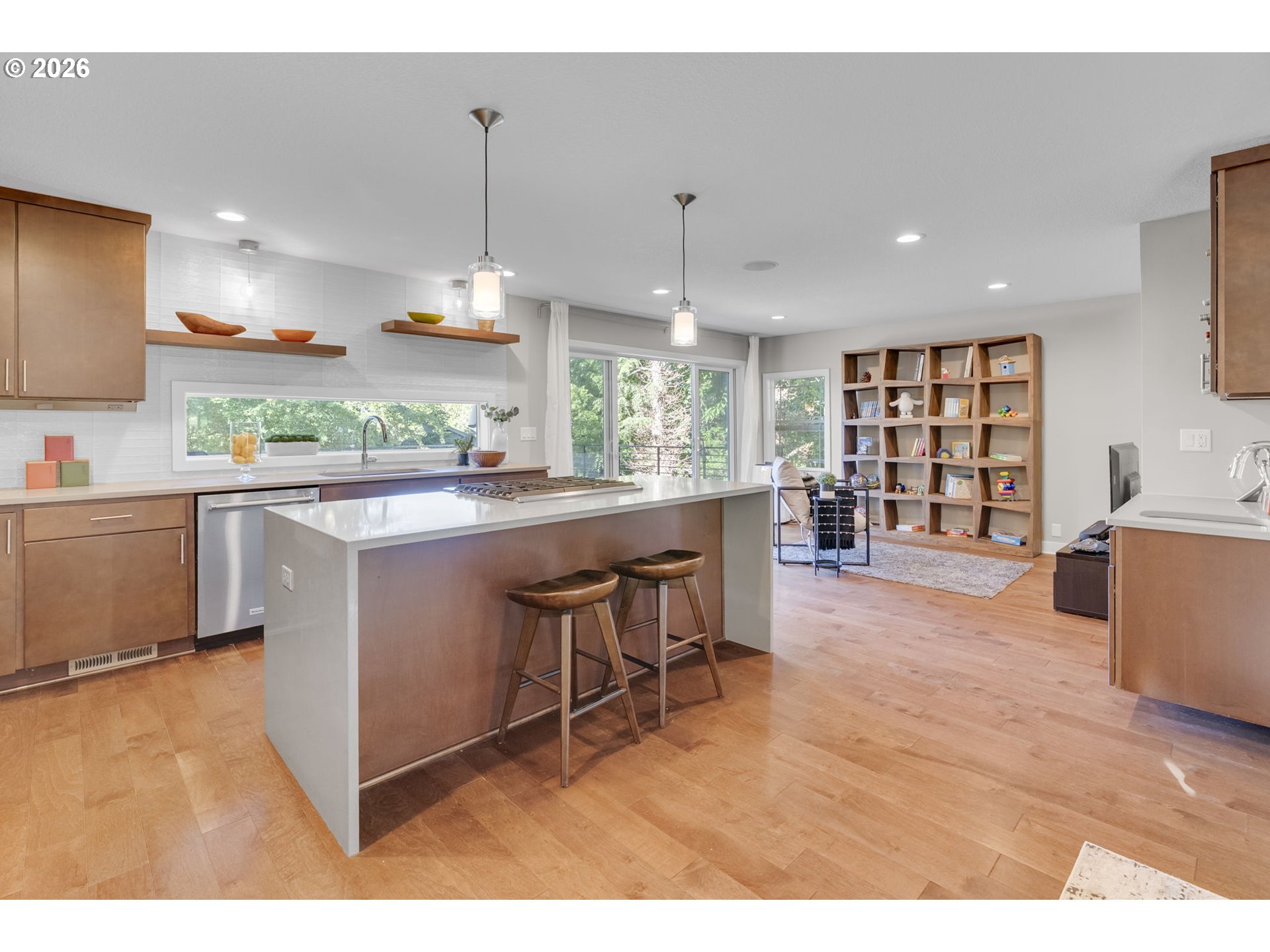 2104 Southwest Lowa Street Portland, OR 97239 - Photo 8 of 23