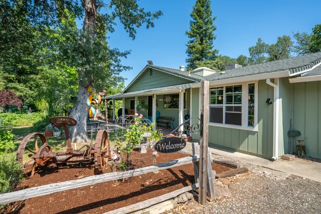 a view of backyard with green space