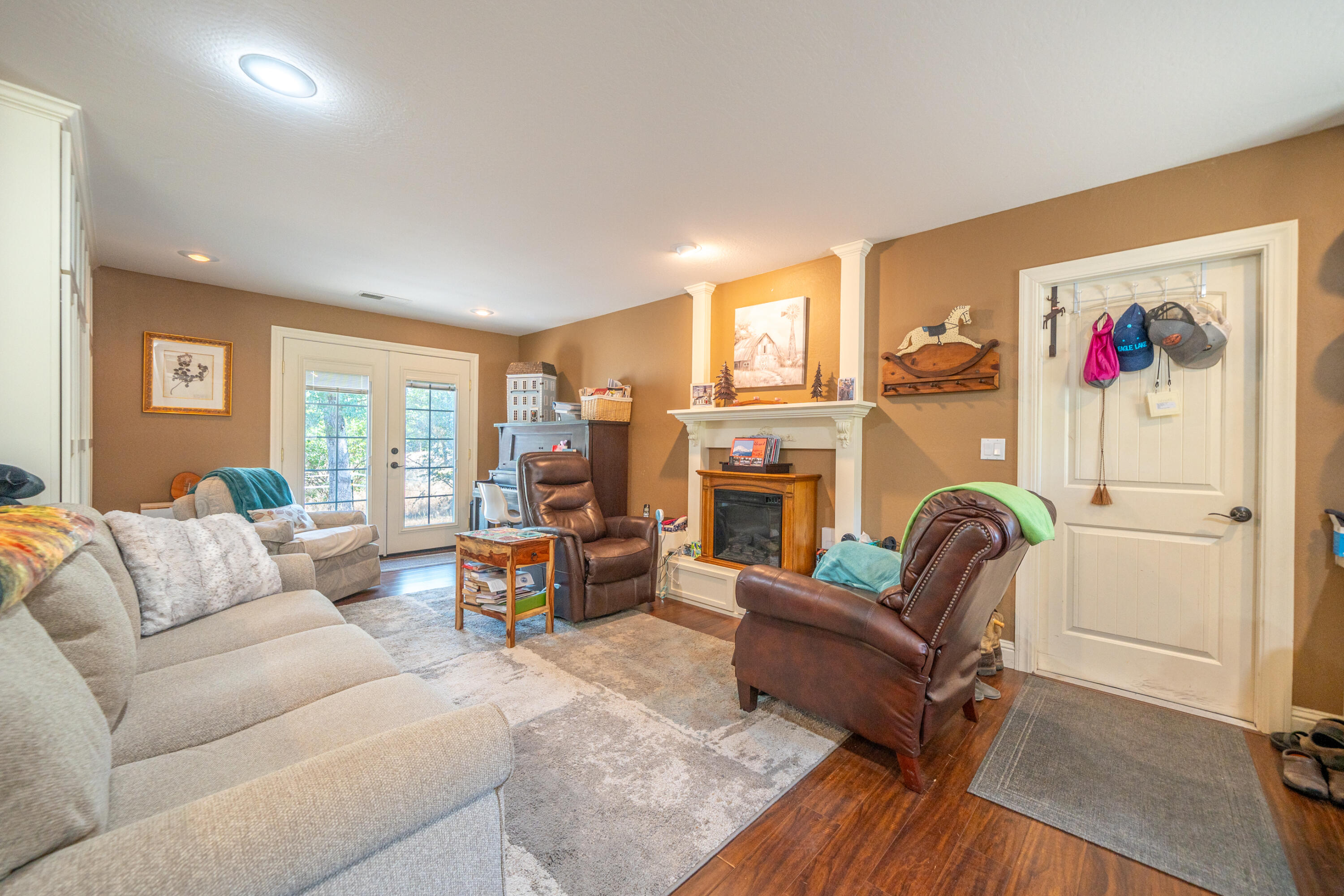 10855 Beaver Road Oak Run, CA 96069 - Photo 6 of 71 10855 Beaver Rd-37