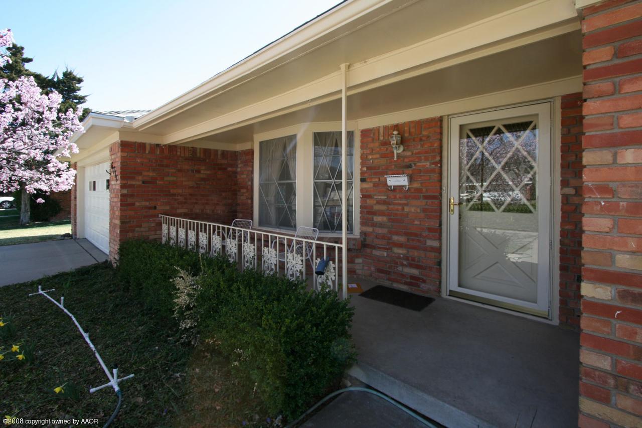 6711 Elmhurst Road Amarillo, TX 79106 - Photo 8 of 15 a view of a balcony
