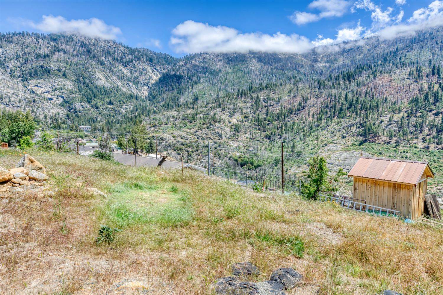 55362 Point Road Big Creek, CA 93605 - Photo 14 of 36