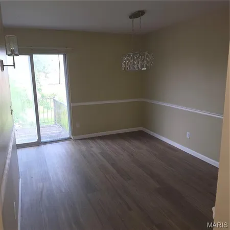 $74,900 | 6670 Chesapeake Drive, Unit D, Florissant, MO 63033